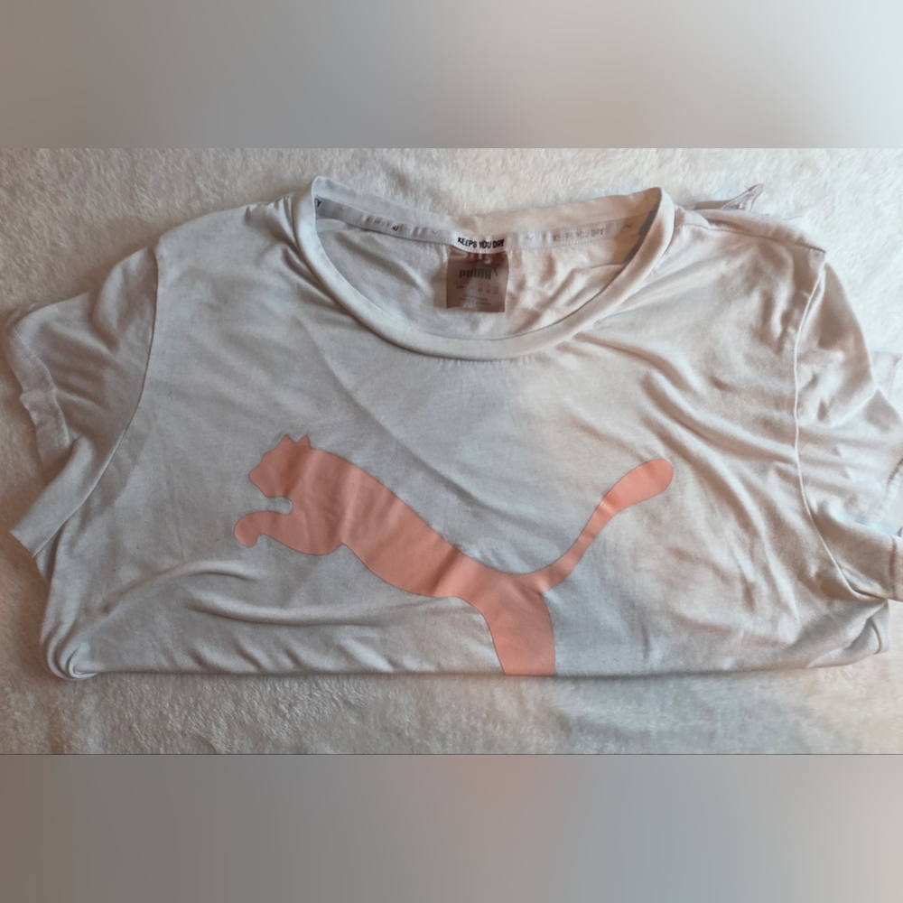 Women's Puma Size Medium